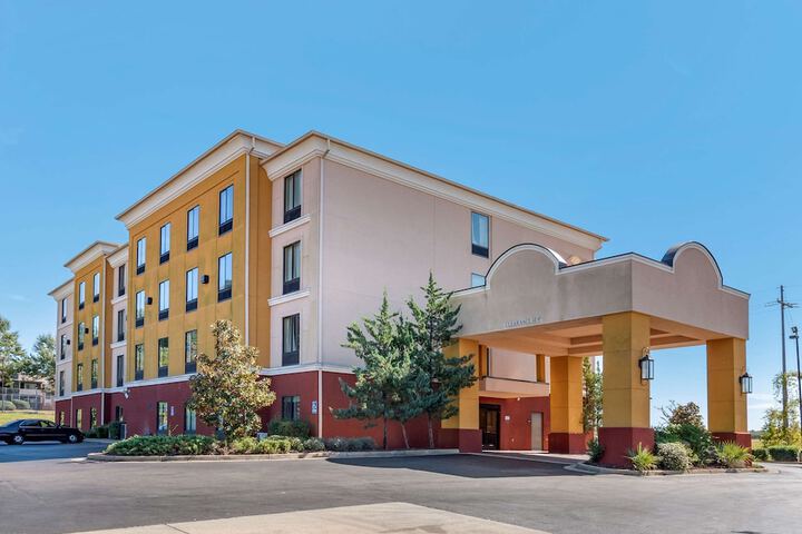 Hotel 3 of 28