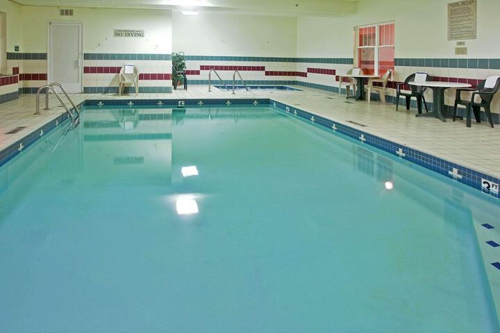 Pool 2 of 8