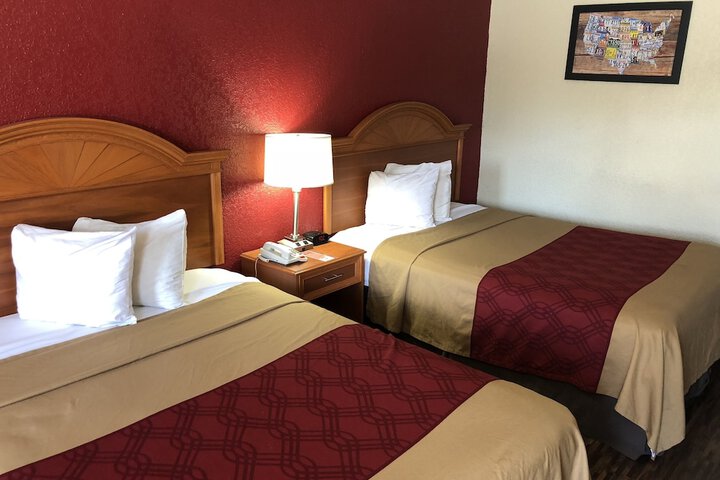 Room 22 of 28