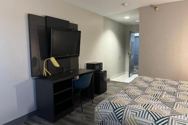 Motel 6 Tulsa OK