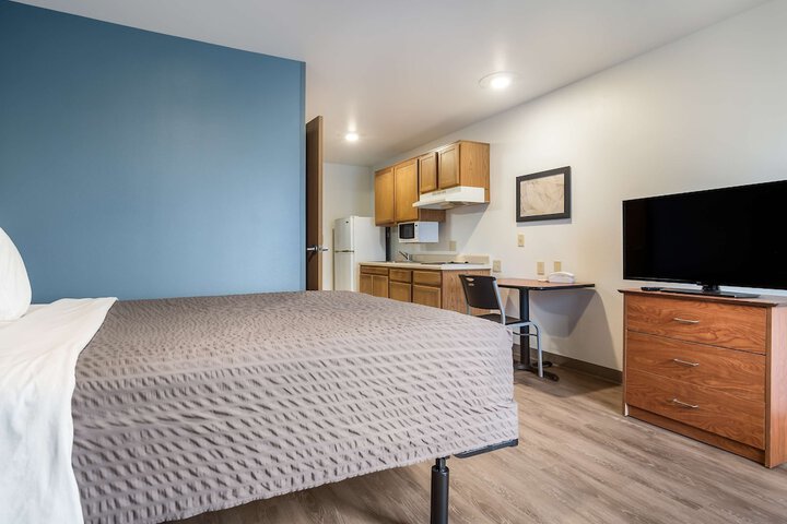 Room 9 of 17