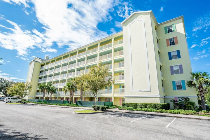 Barefoot Suites