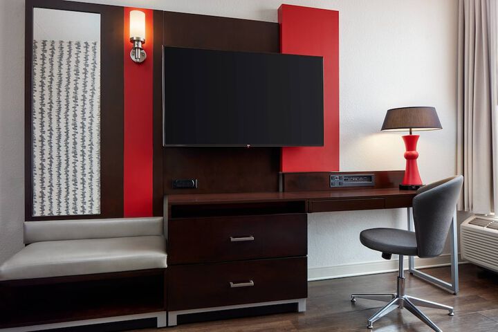 Room 20 of 32