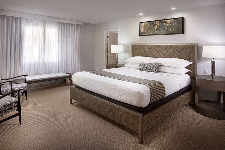 Room 44 of 51