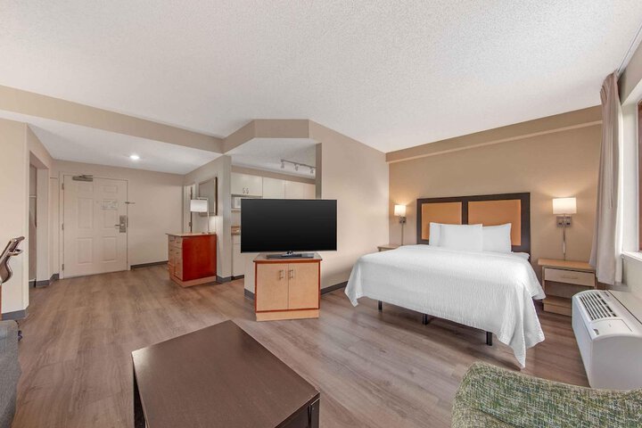 Extended Stay America Suites Ft. Lauderdale Cyp Crk NW 6th Wy