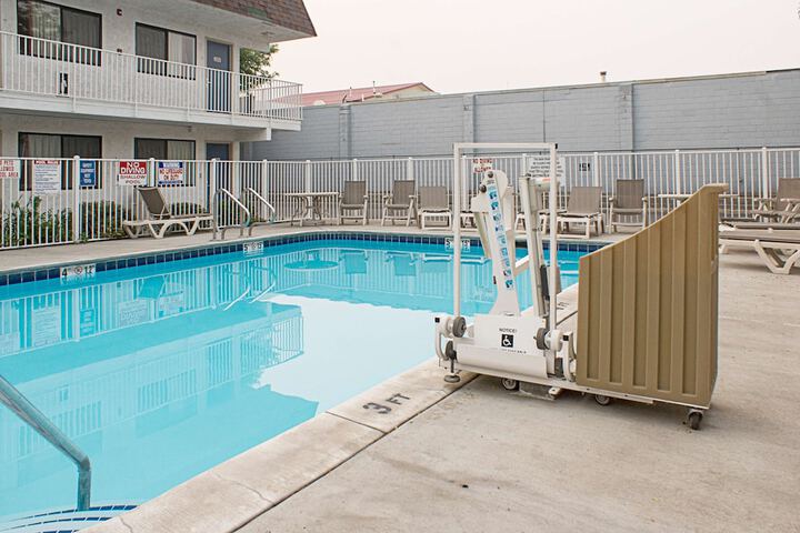Pool 9 of 35