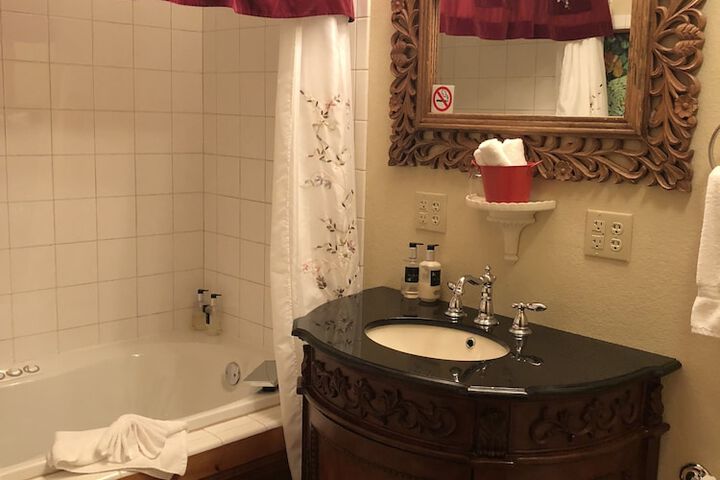 Room 194 of 289