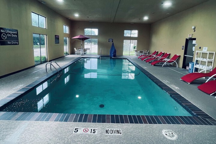 Pool 4 of 33
