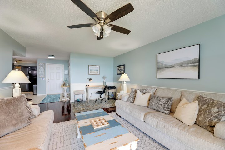 N Topsail Beach Oceanfront Condo w / Pool!