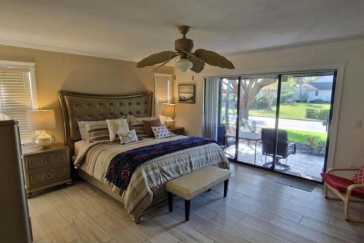 LUX VILLAs on beautiful Palmer Ranch