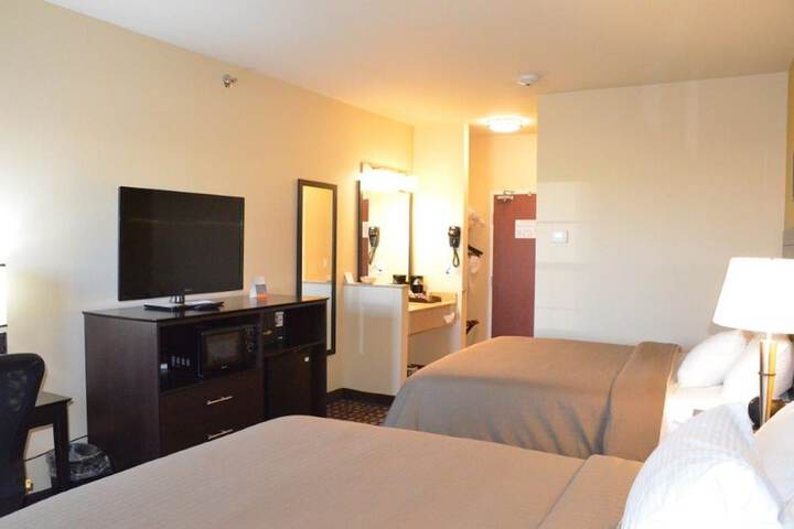 Room 33 of 59