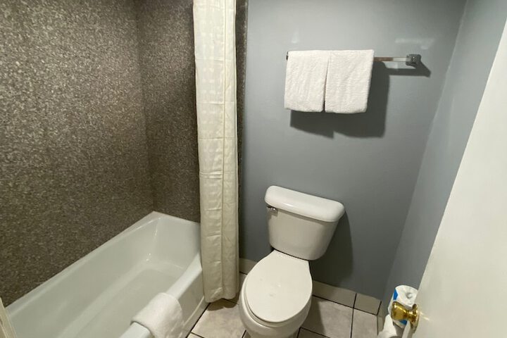 Room 8 of 19