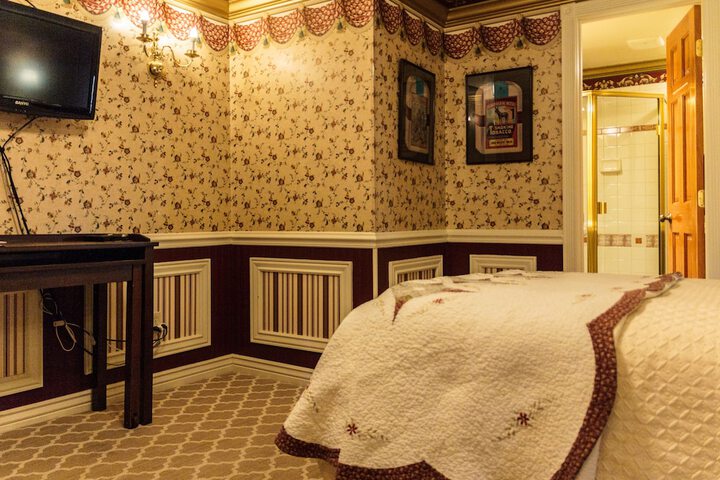 Room 19 of 223