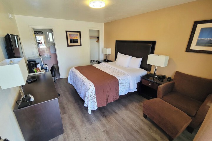 Room 35 of 47