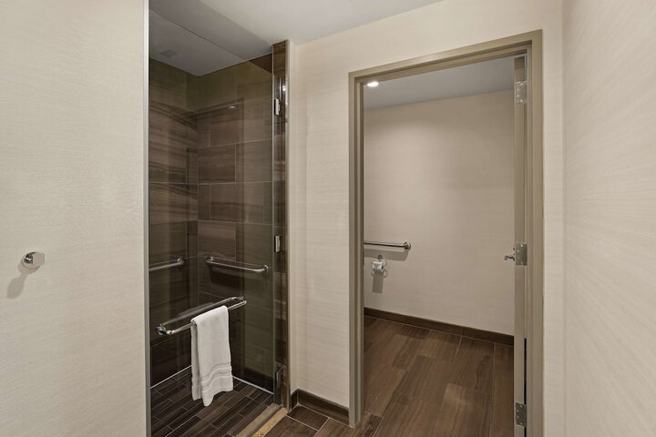Room 40 of 78