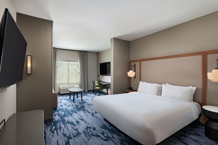 Room 8 of 25