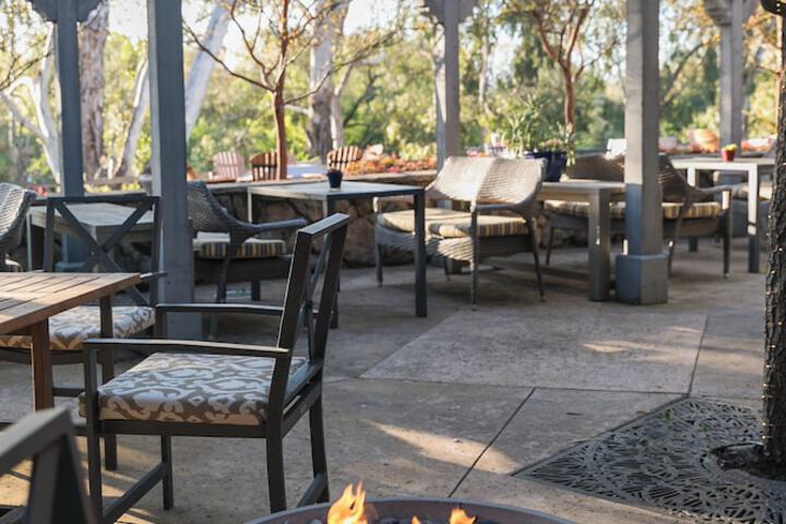 River Terrace Inn