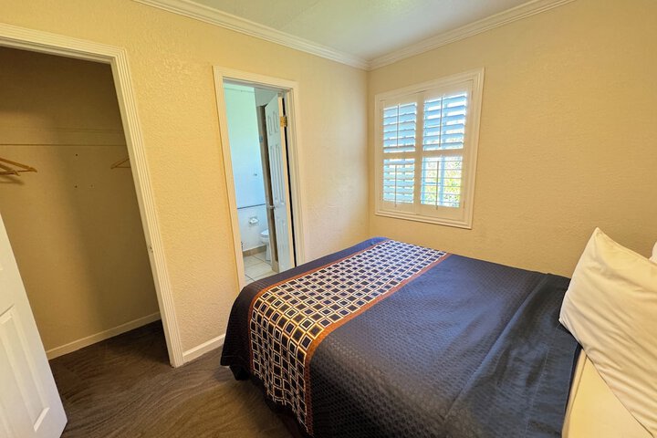 Room 26 of 28