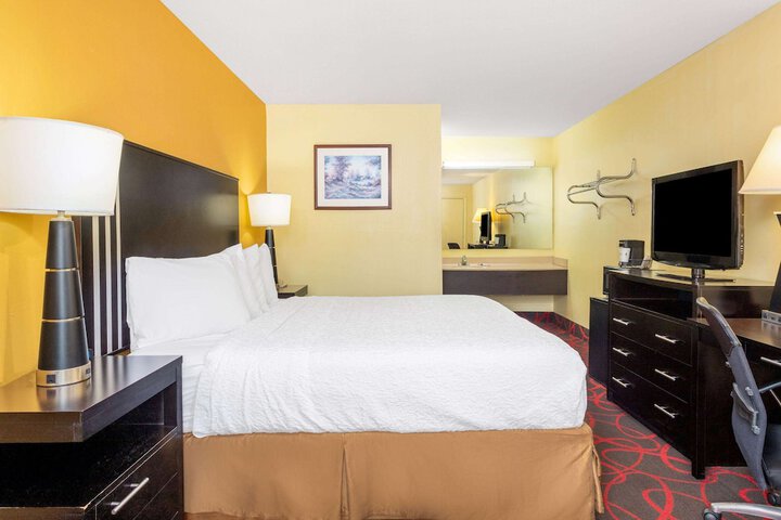 Room 21 of 46