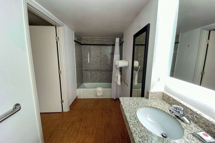 Room 53 of 72