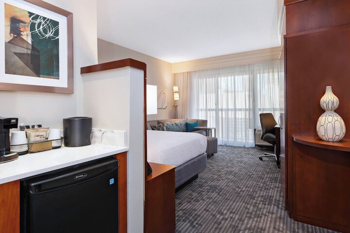 Room 16 of 41