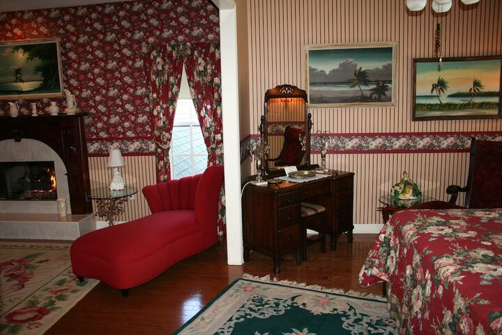 Room 25 of 84