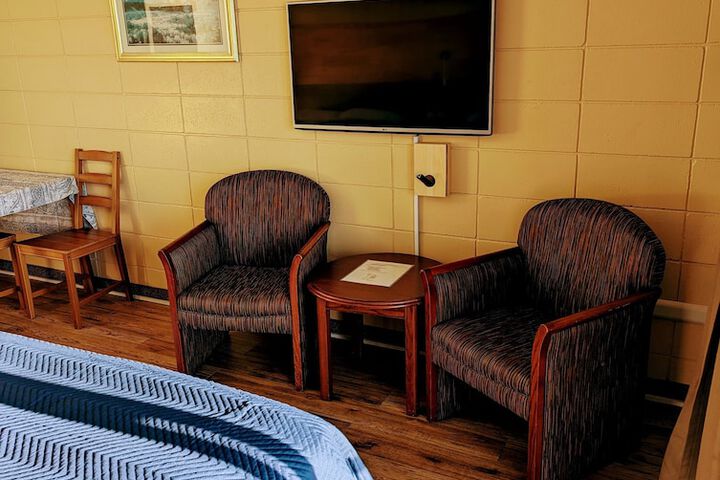 Room 40 of 72