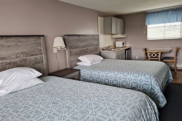 Room 10 of 27