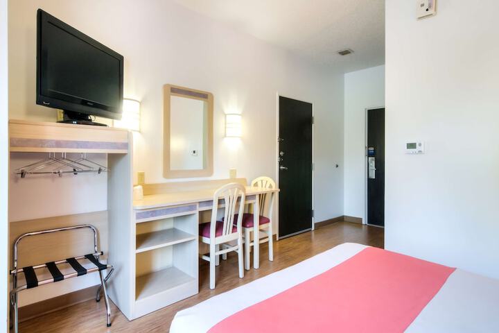 Room 16 of 27