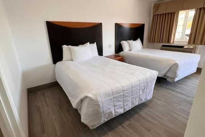 Room 15 of 82