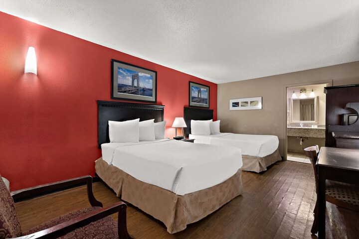 Room 30 of 39