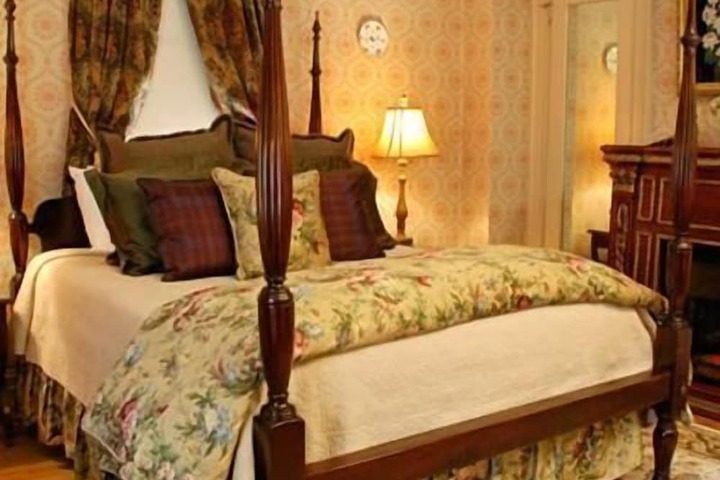 Room 48 of 74