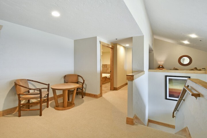 Grand Summit Hotel - Canyons Village a RockResort
