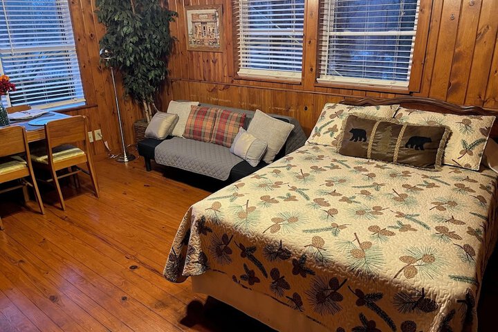 Mountain Aire Cottages Inn & Glamping