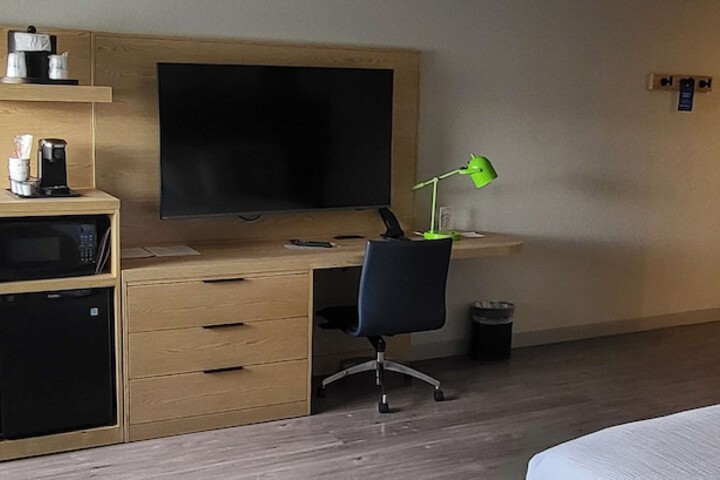 Room 14 of 44