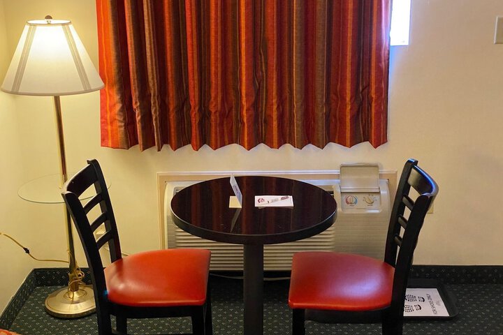 Country Hearth Inn & Suites Union City