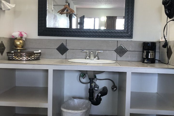 Room 51 of 63
