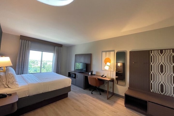 Room 15 of 44