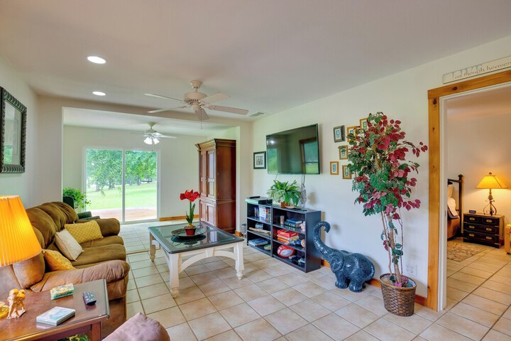 Emory Vacation Rental w / Lake Fork Boat Access!