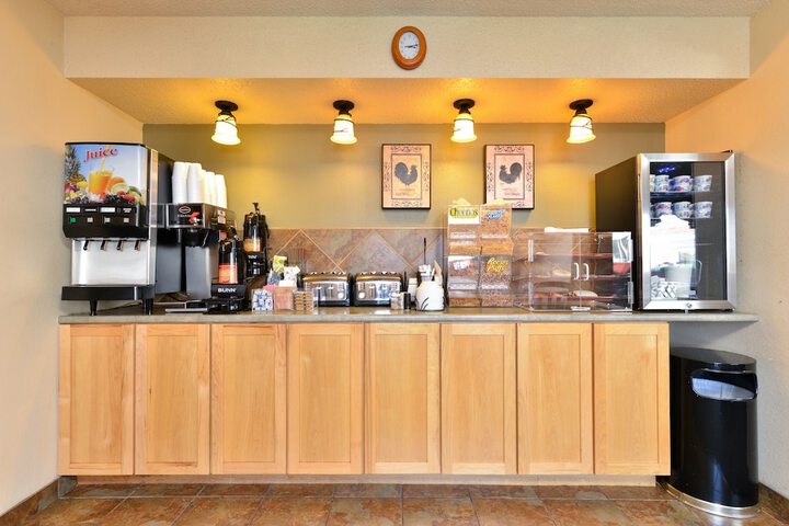 Breakfast/Coffee Service 24 of 28