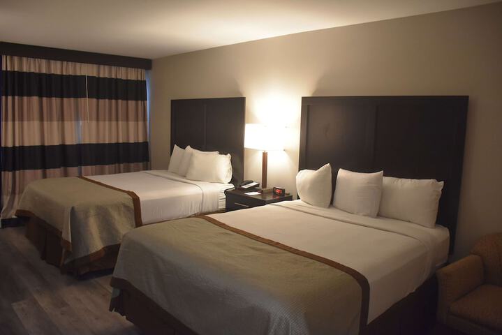 Room 13 of 36