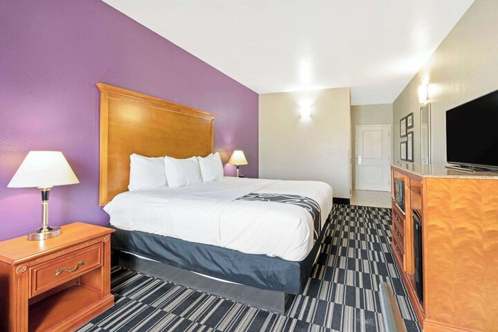 La Quinta Inn & Suites by Wyndham Ada