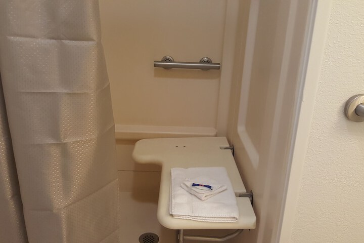 Room 61 of 82