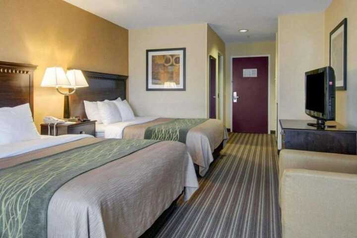 Room 25 of 27