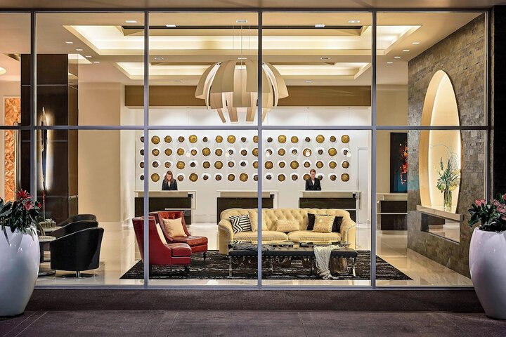 The Davenport Grand Autograph Collection