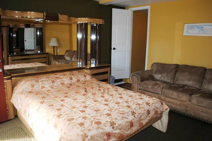 Room 27 of 42