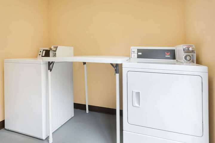Room 8 of 14