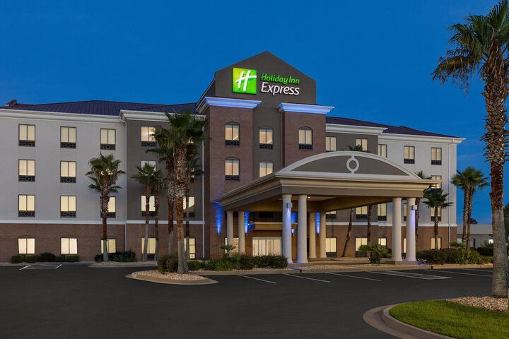Holiday Inn Express Hotel & Suites Waycross by IHG