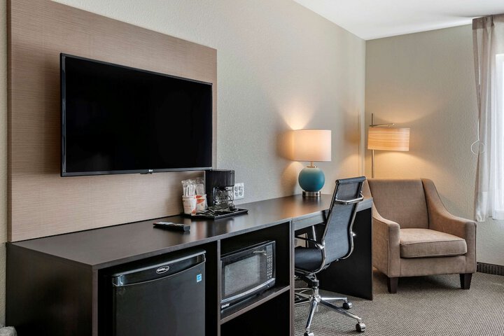 Room 14 of 40