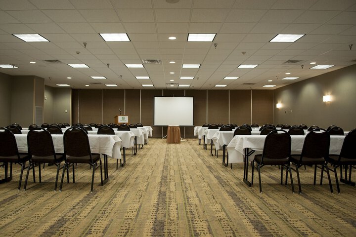 Holiday Inn Spearfish - Convention Center by IHG